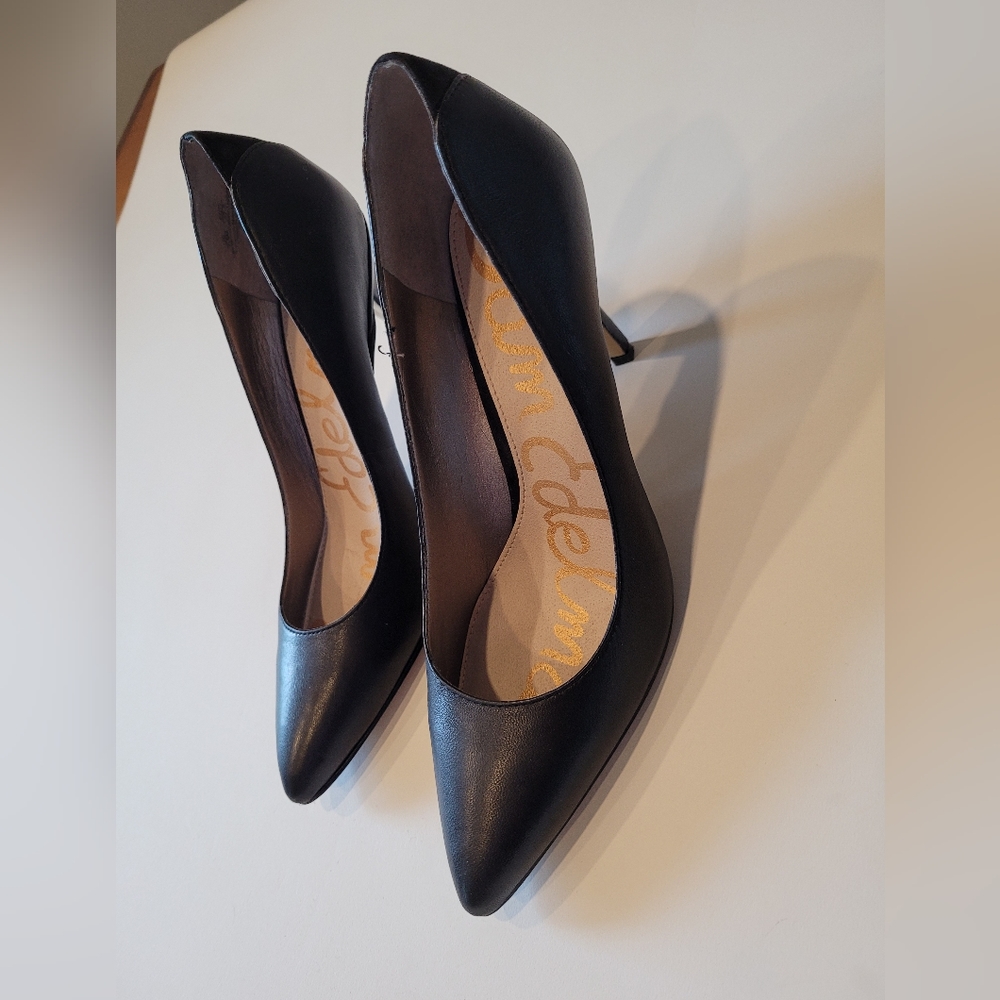 Sam Edelman black leather pumps 7.5